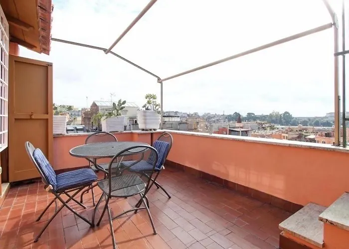 Spanish Steps View Apartment