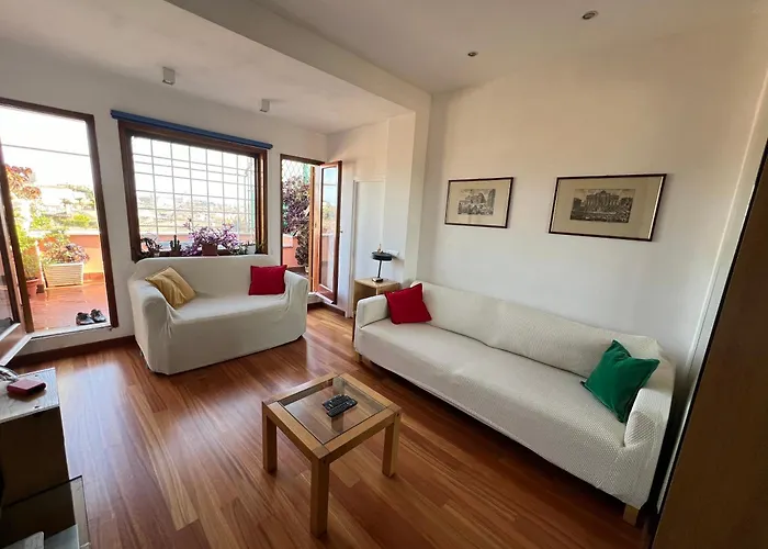 Spanish Steps View Apartment *